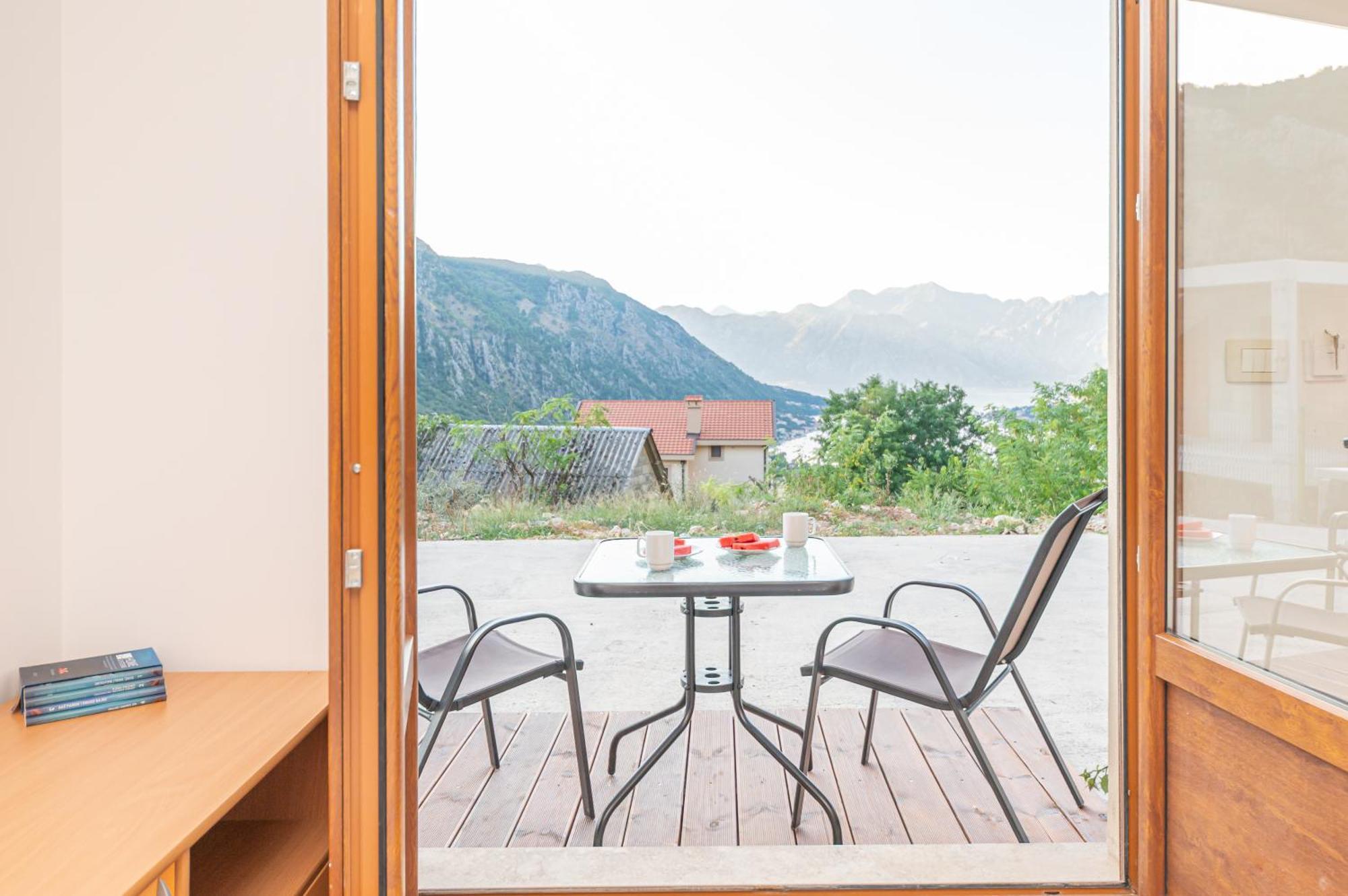Red Hill Apartman Kotor Kültér fotó