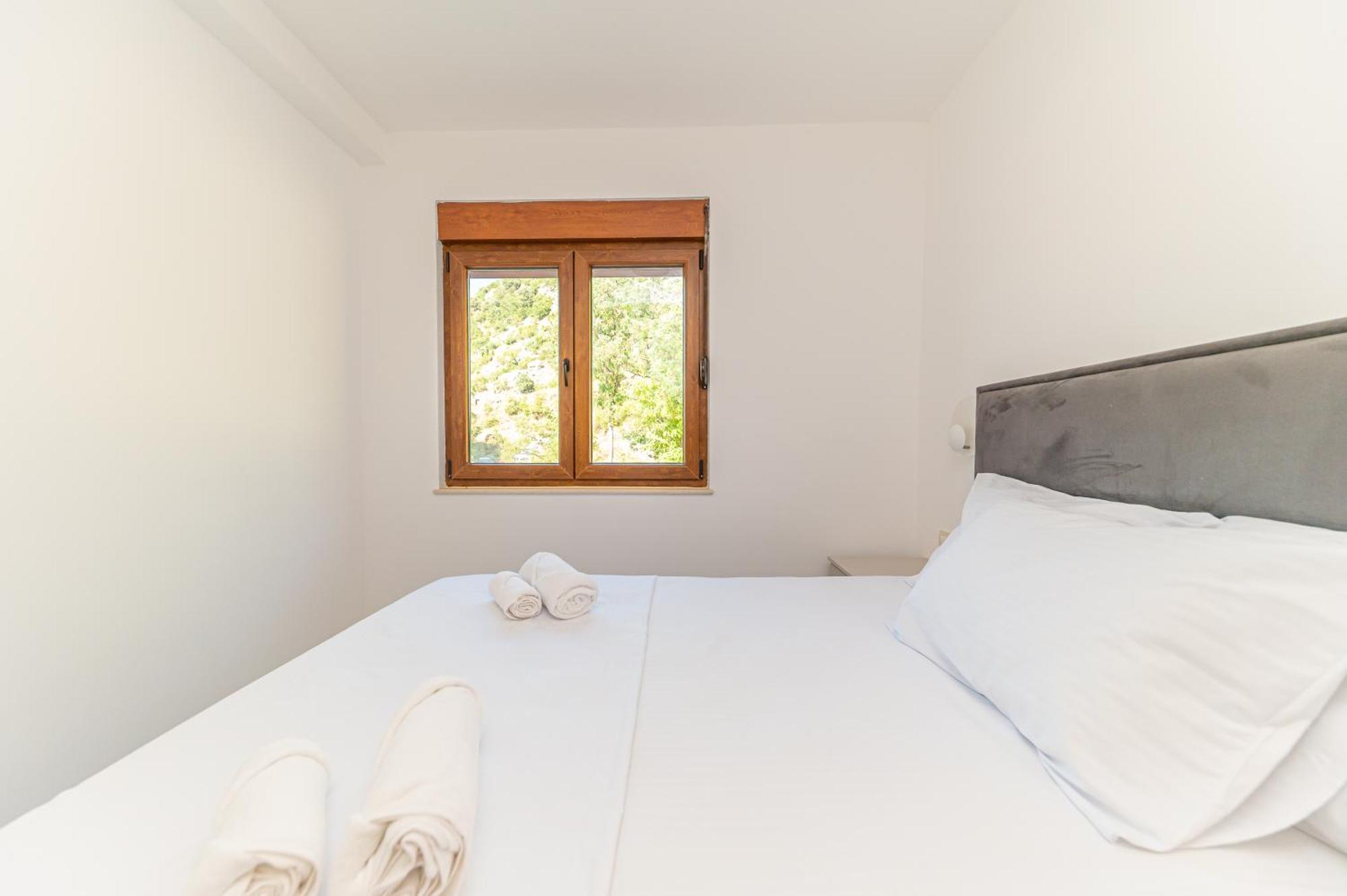 Red Hill Apartman Kotor Kültér fotó