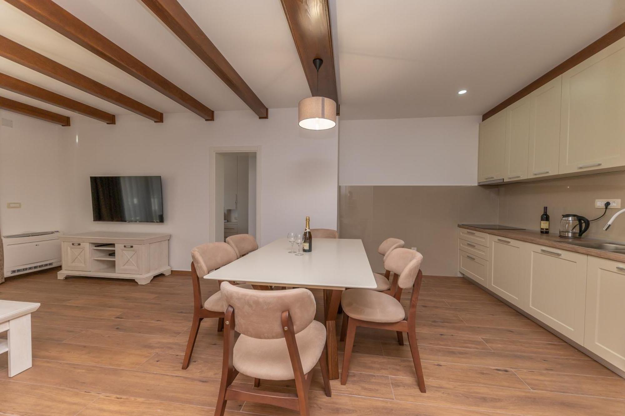 Red Hill Apartman Kotor Kültér fotó