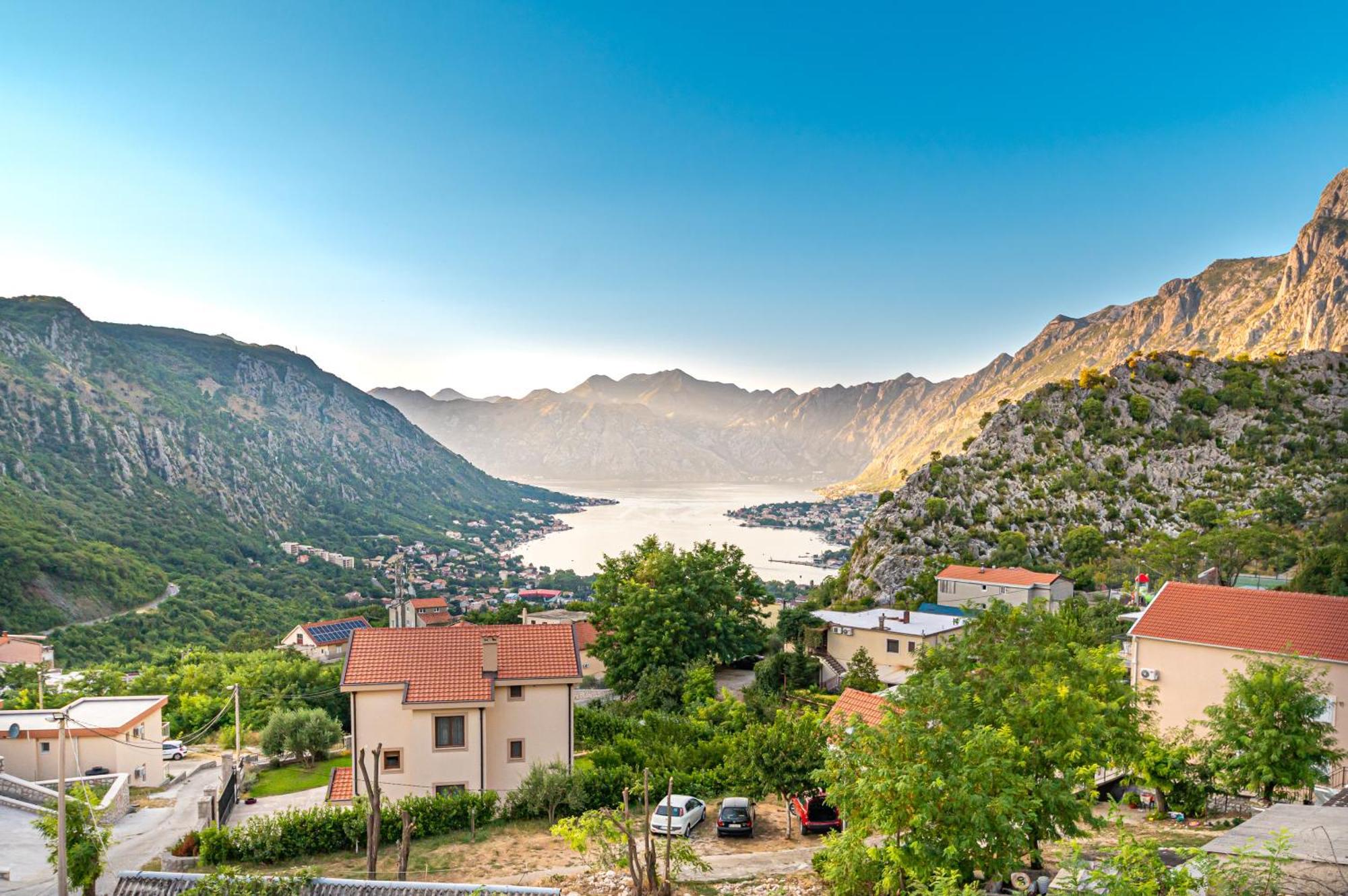 Red Hill Apartman Kotor Kültér fotó
